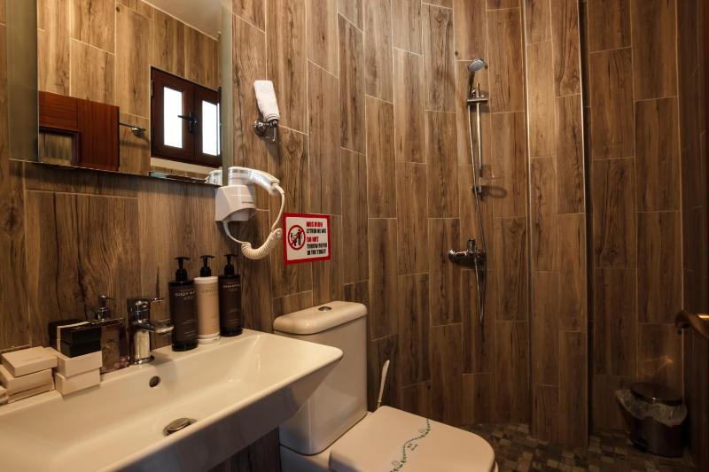 Basic Triple Room image 2