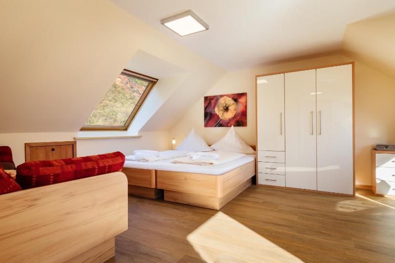 Studio Apartment image 1
