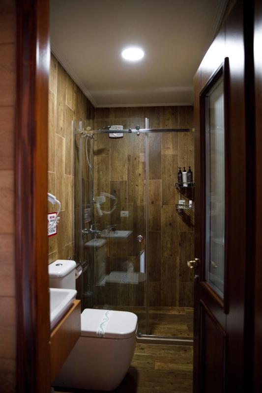 Basic Triple Room image 3