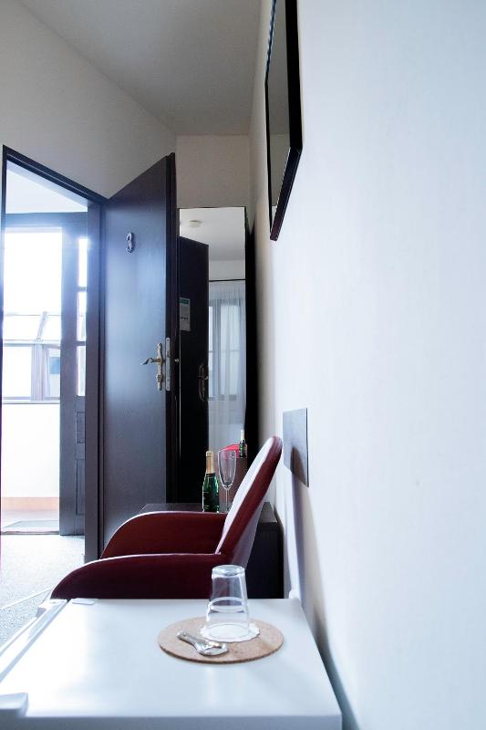 Single Room with Private Bathroom image 4