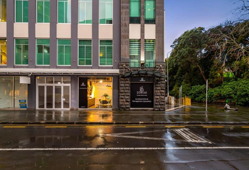 Beautiful 2BR Unit next to Myers Park Zodiak Stays - image 2