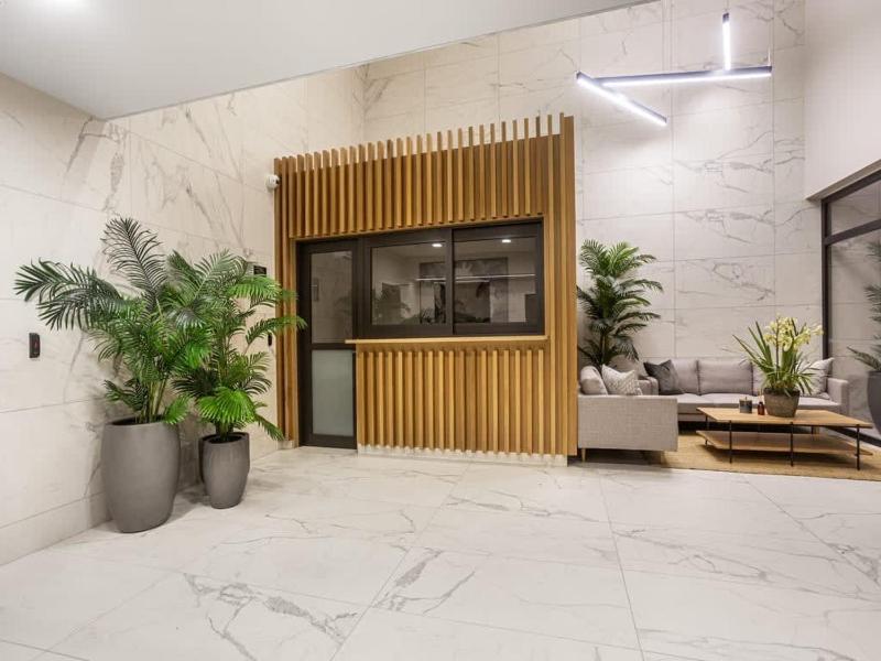 Condo in Queen St CBD w Pool and Gym Zodiak Stays - image 2