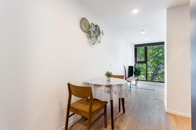 Sunny 1BR Retreat in Heart of CBD by Zodiak Stays - image 14