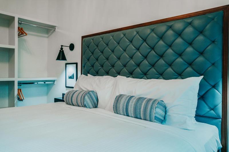 Three-Bedroom Suite image 3