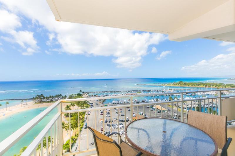 Two Bedroom Condo Overlooking Ala Wai Boat Harbor Unit 1744 - image 13