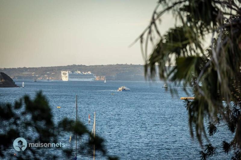 Apmnt With Parking Balcony Pool & Harbour Views - image 16