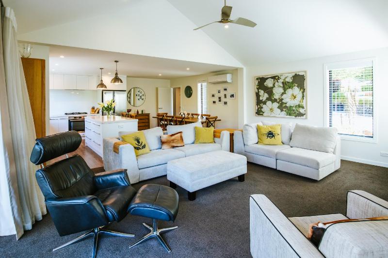 Number 3 - Close to Lake - Family Friendly - image 5