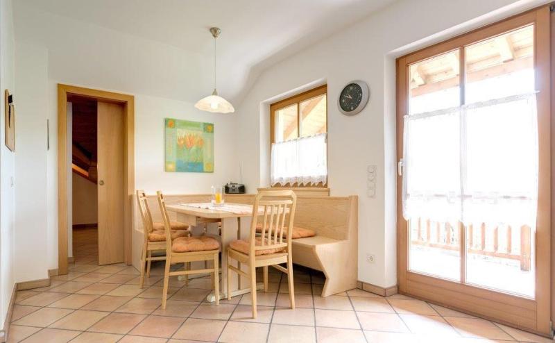 Large Two-Bedroom Apartment with Balcony image 3