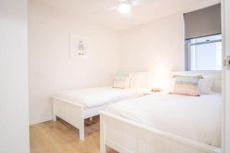 Bright Stylish Kings Beach Apartment - image 33