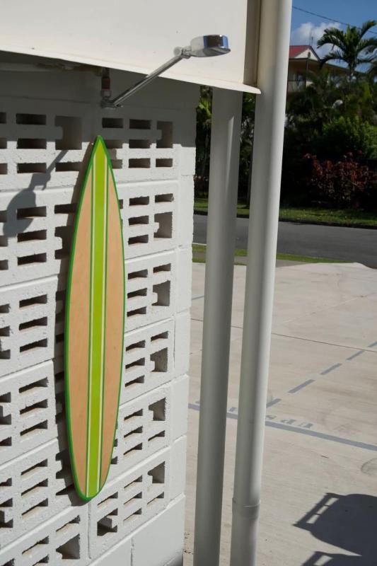 Moffat Beach Coastal Contemporary Unit A - image 3