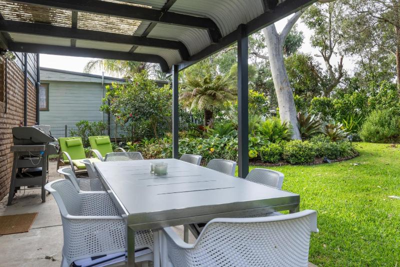 Coastal Oasis - Pet Friendly - 6 Mins Walk to Beach - image 30