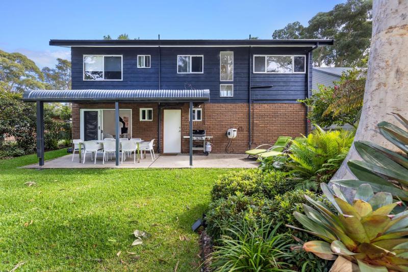 Coastal Oasis - Pet Friendly - 6 Mins Walk to Beach - image 12