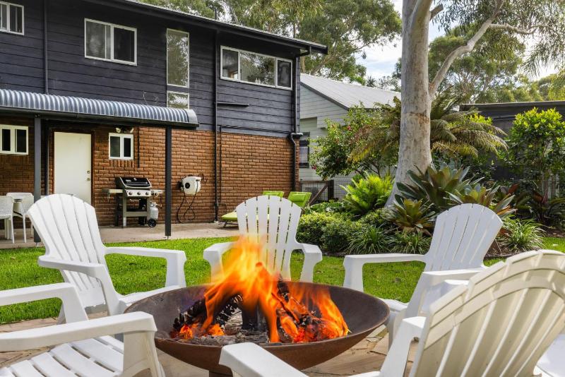 Coastal Oasis - Pet Friendly - 6 Mins Walk to Beach - image 28