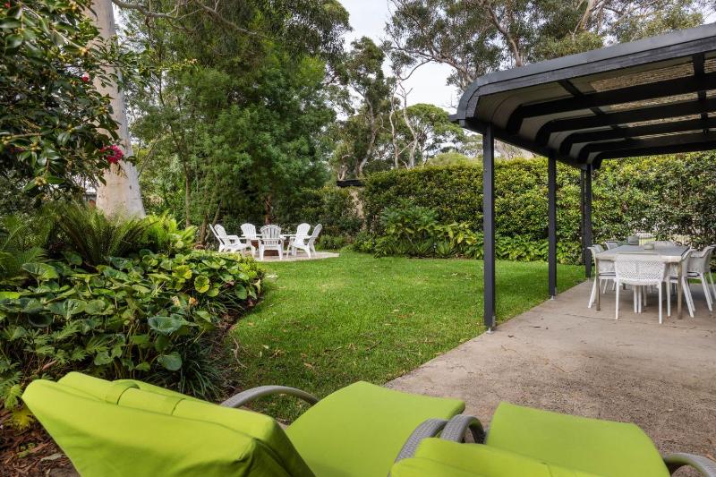 Coastal Oasis - Pet Friendly - 6 Mins Walk to Beach - image 3