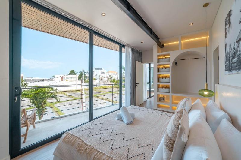 Villa Maverick - Brand New Classy 4BR Villa in Canggu - image 13