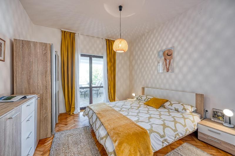 Apartment with Balcony image 4