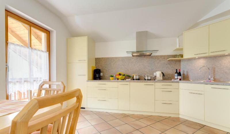 Large Two-Bedroom Apartment with Balcony image 4