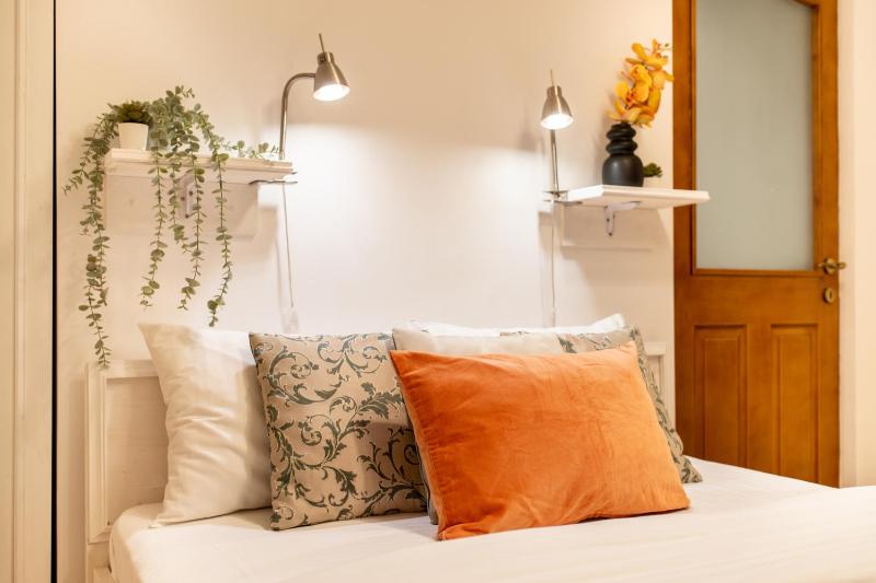 2BR Apartment at Piata Natiunilor Unite: Perfect for City Center Stays - image 3