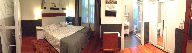 Quadruple Room image 3