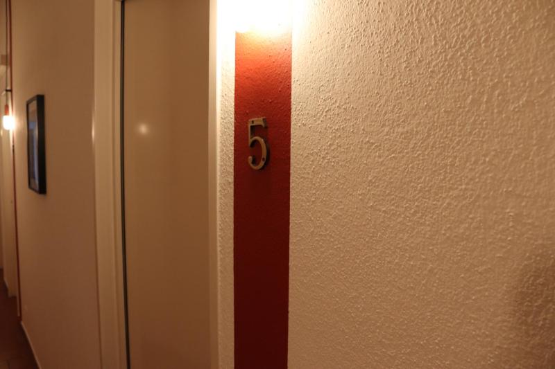 Twin Room image 2