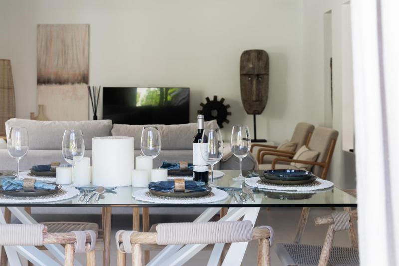 Villas Guzman - Artista - image 2