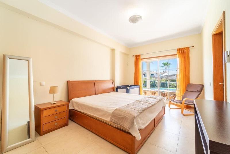Villa Gale Grande - bright airy property with a private pool - image 4