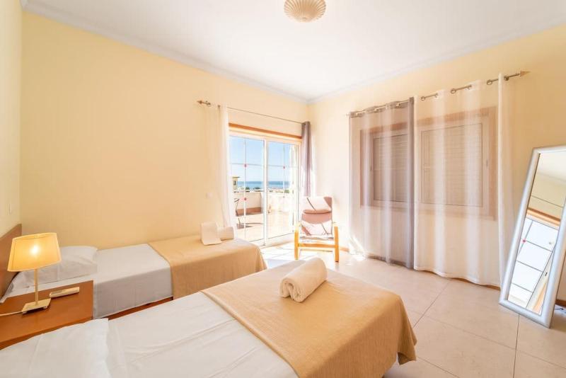 Villa Gale Grande - bright airy property with a private pool - image 15