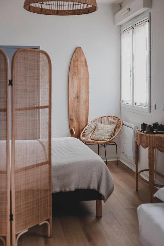 Family Room with Shower image 1