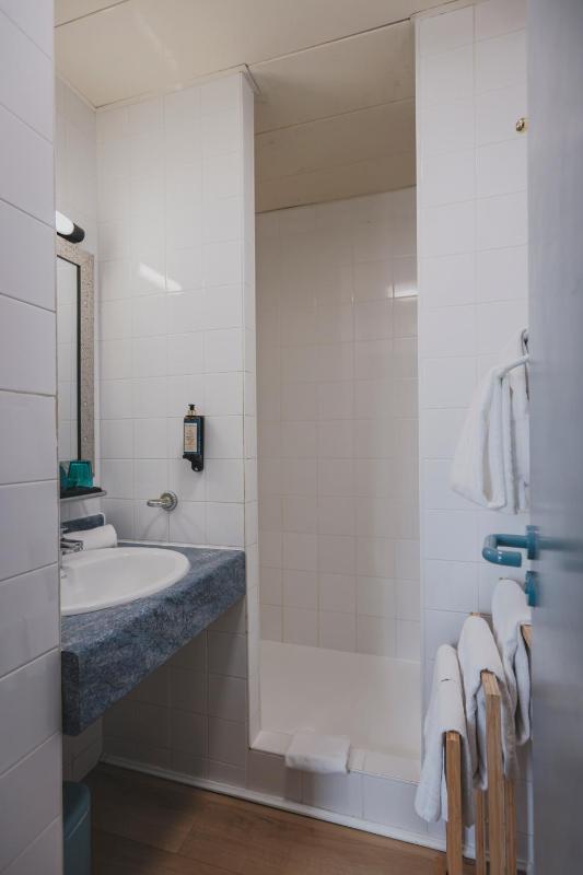 Family Room with Shower image 2