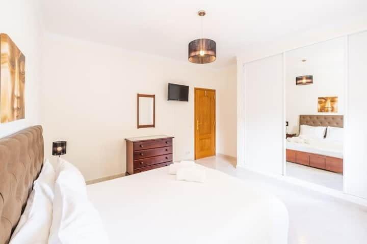 Casa Bella Vista - Fantastic spacious villa with beautiful views views of the Algarvian mountains Monchique - image 11