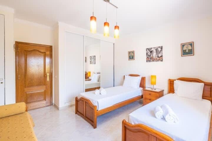 Casa Bella Vista - Fantastic spacious villa with beautiful views views of the Algarvian mountains Monchique - image 5