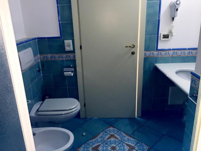 Classic Single Room image 3
