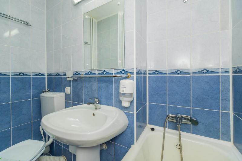 King Suite with AC image 3