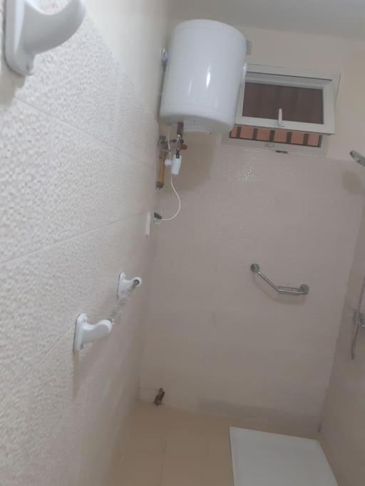 Appartement a proximite de la plage20 a yoff - image 9
