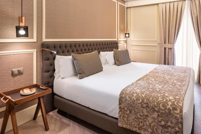 Premium Double or Twin Room image 4