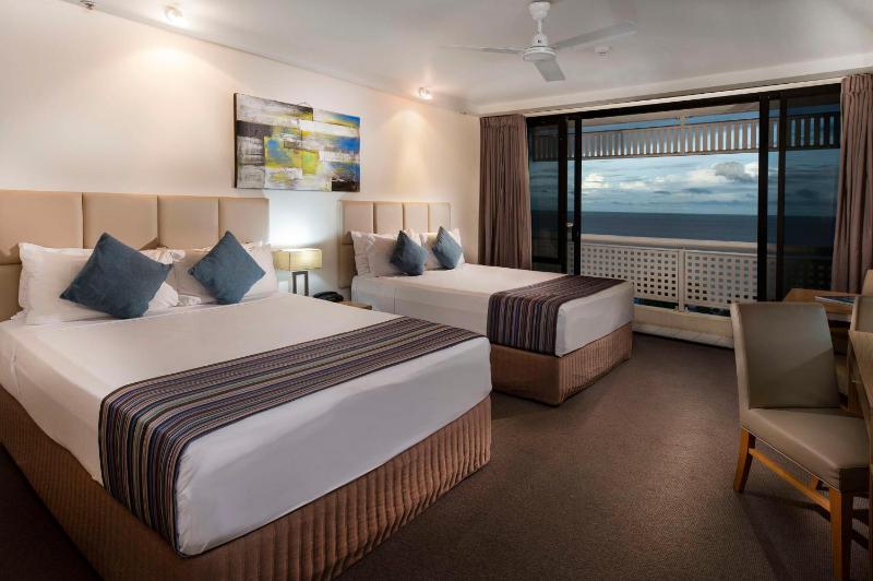 Rydges Esplanade Resort Cairns - image 7