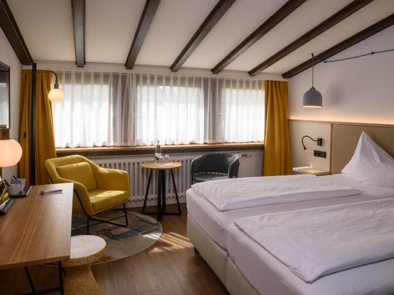 Standard Double Room image 4