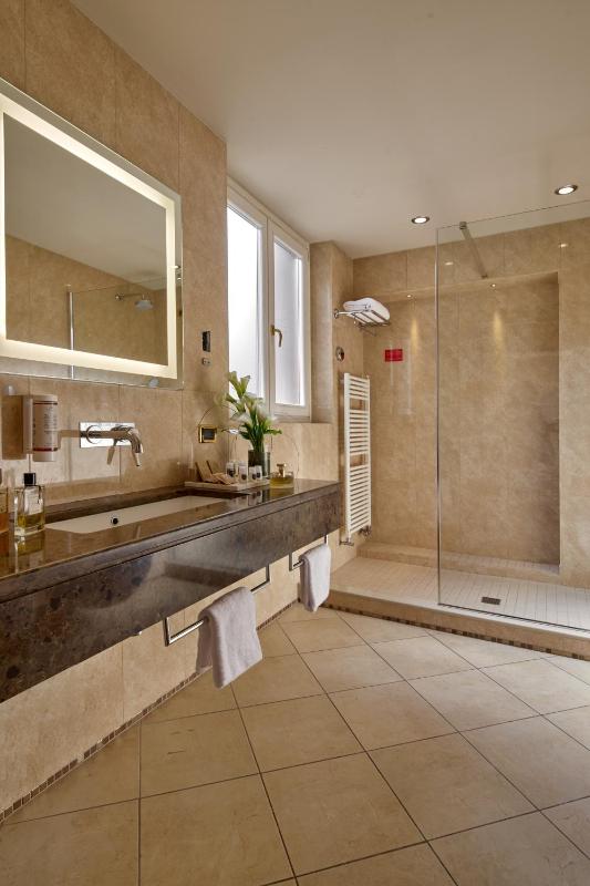 Suite image 2