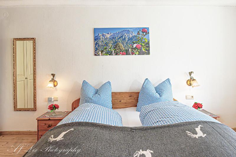 Double Room with Sofa Bed image 3