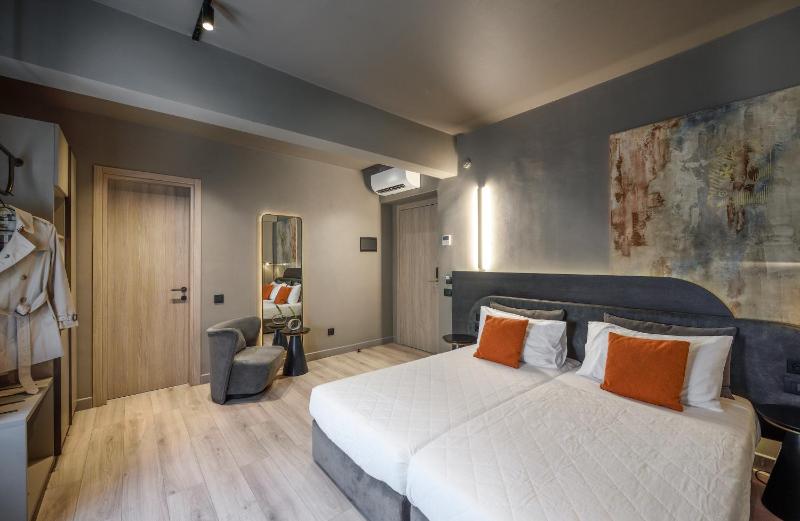 Twin Room image 1