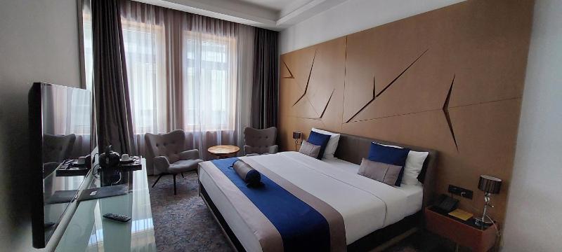 Superior Double Room image 4