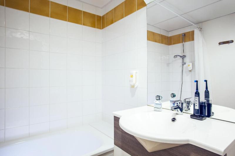 One-Bedroom Apartment image 1