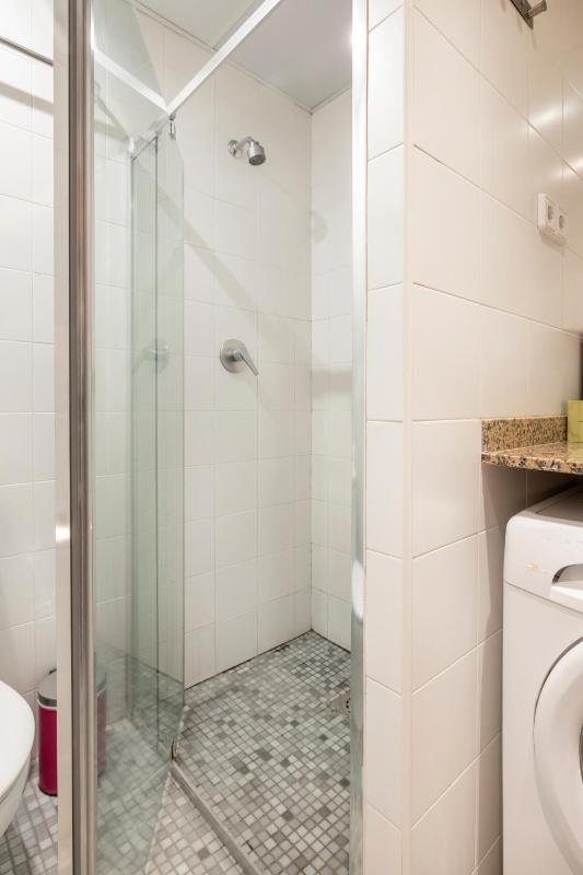 Two-Bedroom Apartment with Balcony image 1