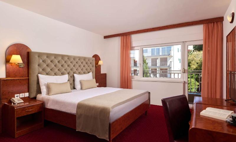 Comfort Double Room with Balcony image 1