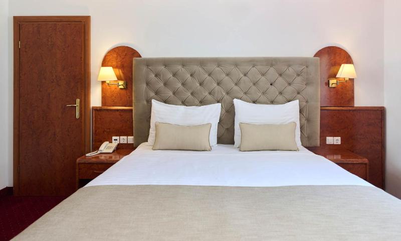 Comfort Double Room with Balcony image 4