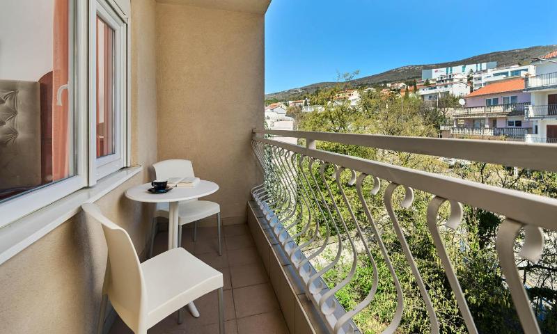 Comfort Double Room with Balcony image 3