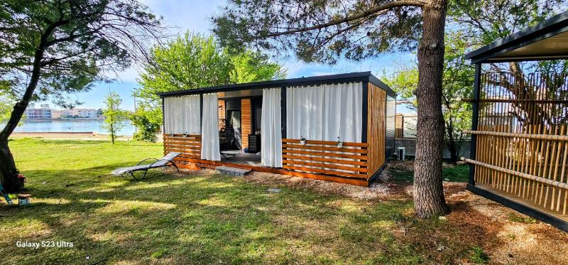 SAK Mobile Home Privlaka - Two Bedroom Mobile Home with Terrace and Sea View - image 8