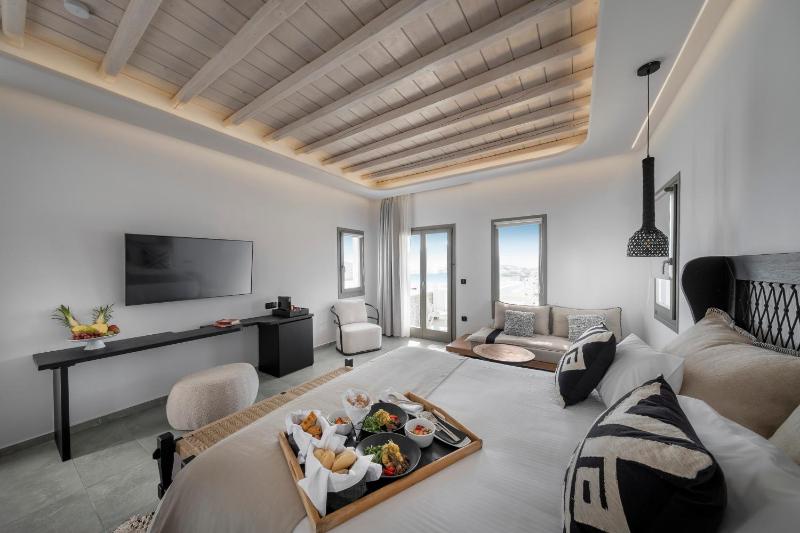 Cozy Suite with Private Pool image 3