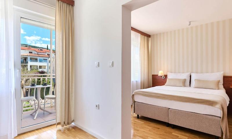Standard Double Room with Balcony image 1