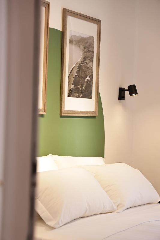 Standard Double or Twin Room image 3